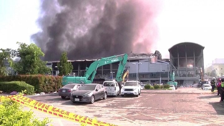Người chết trong vụ nổ nhà máy ở Đài Loan tăng lên 9 - Ảnh 1.