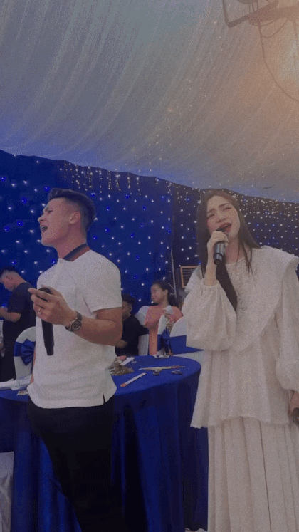 Hoà Minzy dự đám cưới Đình Trọng: Song ca đỉnh chóp với Quang Hải, bất lực thốt lên 1 chữ trước đôi vừa cầu hôn - Ảnh 3.