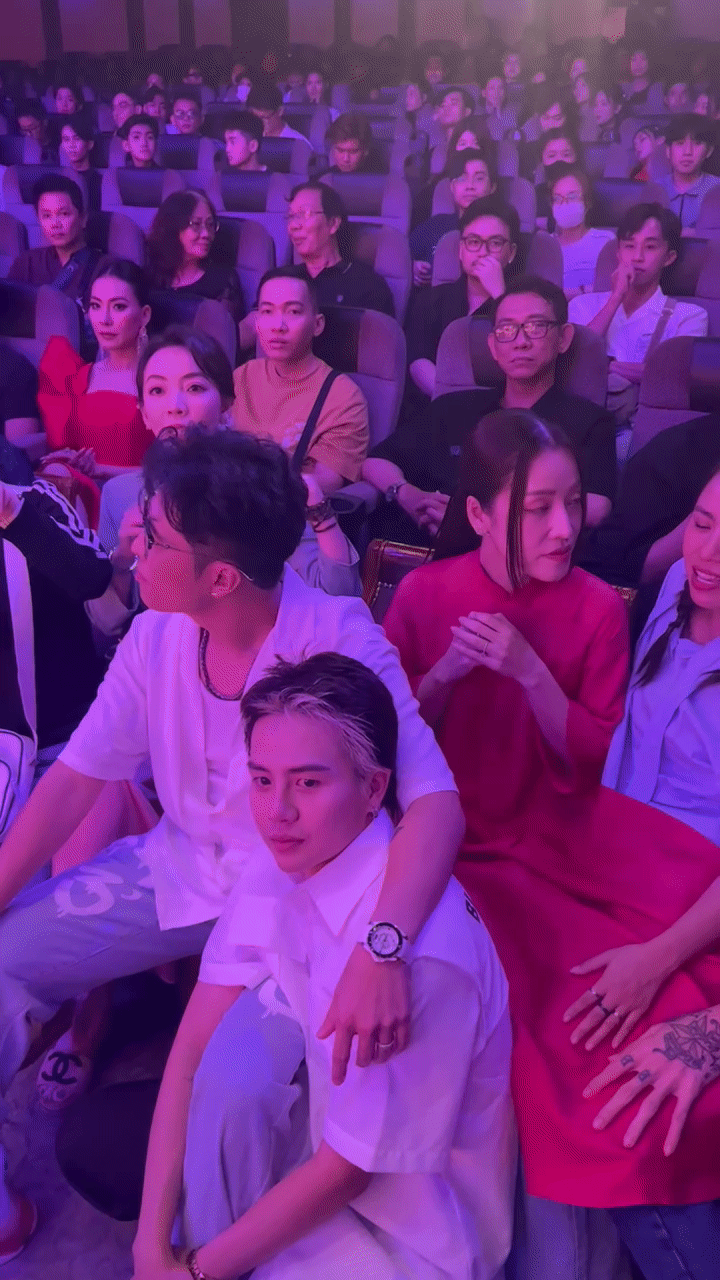 Puka v&agrave; Gin Tuấn Kiệt d&iacute;nh như sam sau khi x&aacute;c nhận t&igrave;nh cảm, đ&agrave;ng g&aacute;i c&ograve;n c&oacute; h&agrave;nh động đ&aacute;nh dấu chủ quyền - Ảnh 4.