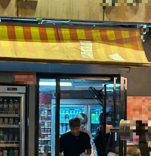 Nam thần kh&ocirc;ng tuổi lần đầu bị ch&ecirc; nhan sắc, tr&ocirc;ng gi&agrave; đi chục tuổi v&igrave; nhuộm t&oacute;c qu&aacute; xấu - Ảnh 4.