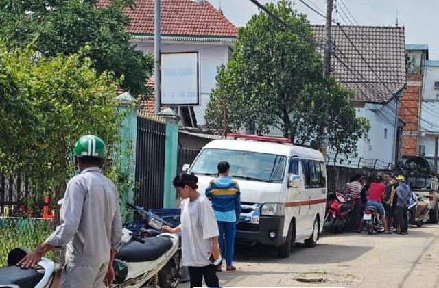 Người đàn ông chết treo cổ trong phòng trọ của đồng nghiệp - Ảnh 1.