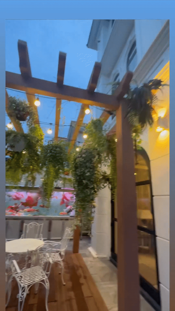 Sân vườn trong biệt thự xa hoa gần 600m2 ca sĩ Lệ Quyên và Lâm Bảo Châu đang sống - Ảnh 2. Sân vườn trong biệt thự xa hoa gần 600m2 ca sĩ Lệ Quyên và Lâm Bảo Châu đang sống - Ảnh 2.