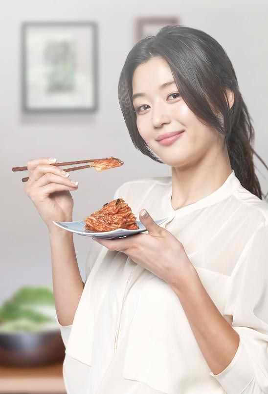Thói quen khi ăn giúp Jeon Ji Hyun có vóc dáng đẹp dù đã 42 tuổi và qua 2 lần sinh con - Ảnh 3.