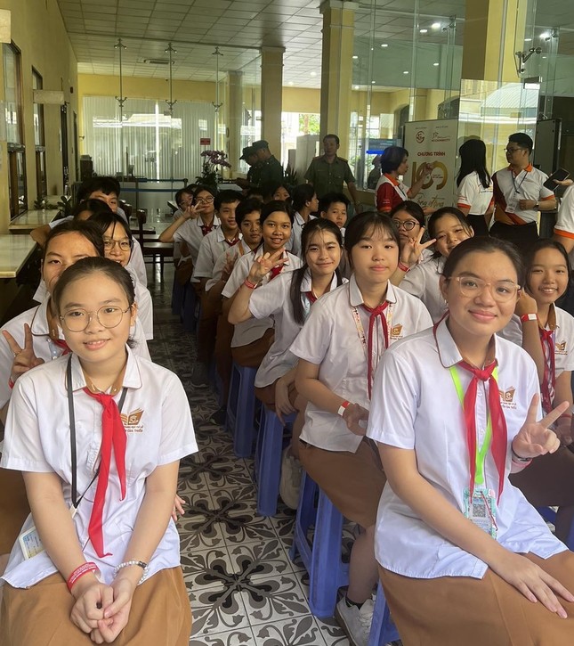 Thông tin mới về tour tham quan tòa nhà UBND TPHCM - Ảnh 1.