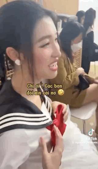 Phương Nhi từ chối tặng qu&agrave; fan v&igrave; 1 l&yacute; do, ai d&egrave; c&oacute; m&agrave;n xử l&yacute; g&acirc;y ch&uacute; &yacute; - Ảnh 3.