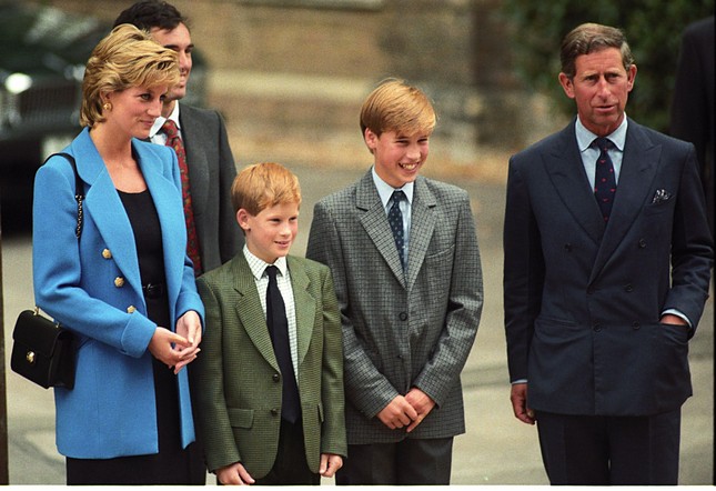 Công bố đoạn ghi âm cuộc hội thoại của Vua Charles và Diana - Ảnh 1.