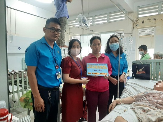 Người phụ nữ bị chồng ch&iacute;ch điện, đ&acirc;m nhiều nh&aacute;t  đ&atilde; n&oacute;i được v&agrave;i từ - Ảnh 1.