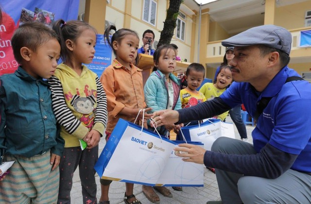 Hành trình hơn 10 năm Mang hơi ấm đến vùng cao bắt đầu từ những điều nhỏ nhất - Ảnh 4.