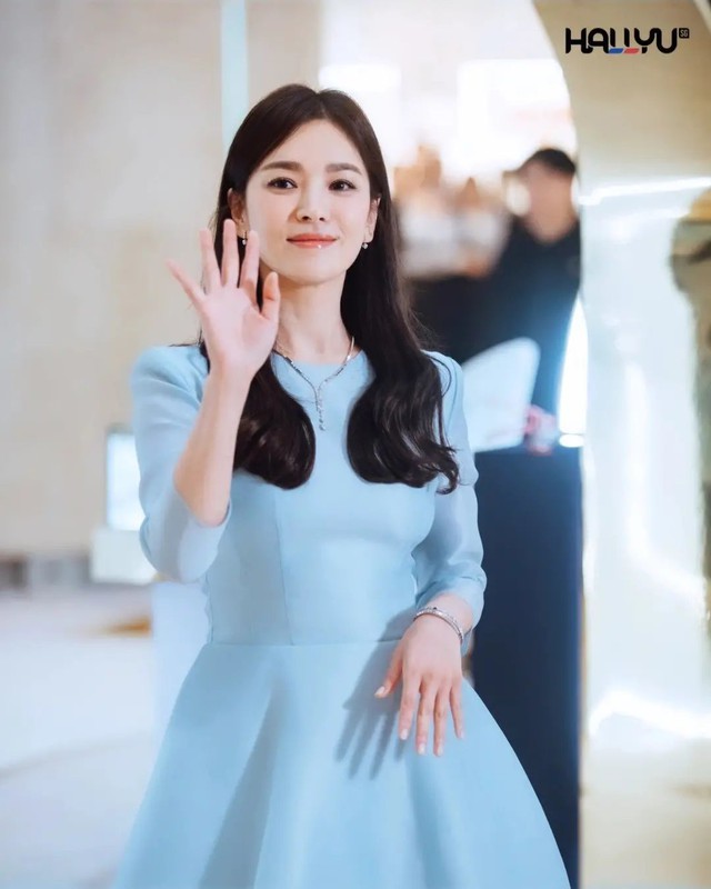 2 cực phẩm nhan sắc hội tụ: Song Hye Kyo đẹp tựa công chúa, Cha Eun Woo có bị dìm visual? - Ảnh 5.