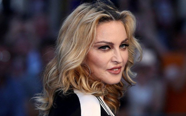 Madonna mạnh mẽ và tham vọng hơn hậu biến cố sức khỏe - Ảnh 1.