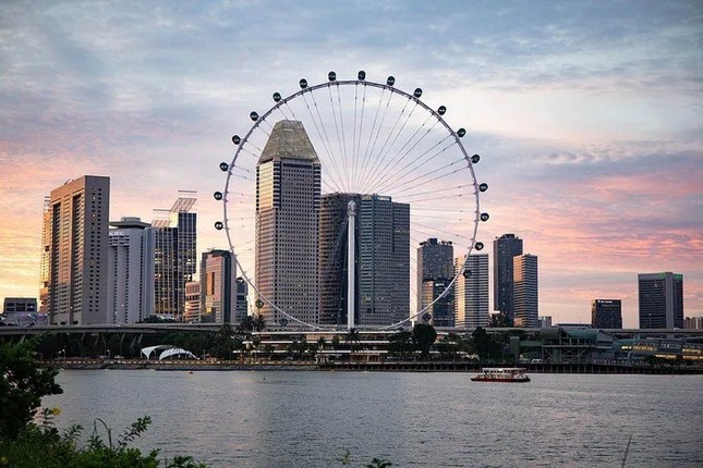 Những địa điểm ăn chơi xa xỉ nhất Singapore - Ảnh 1.