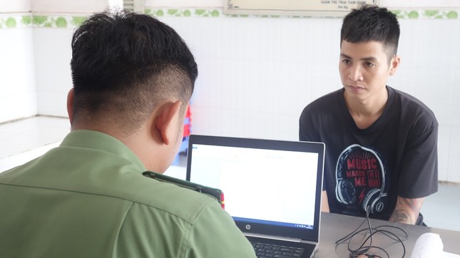 Vượt bi&ecirc;n sang Campuchia, 5 người bị tra tấn d&atilde; man, 1 người thiệt mạng - Ảnh 1.