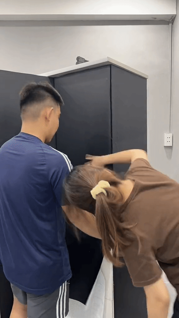 Chị gái của năm: Giúp em trai cải tạo phòng ngủ hơn 15 năm tuổi, thành quả khiến hơn 10 triệu người trầm trồ - Ảnh 14.
