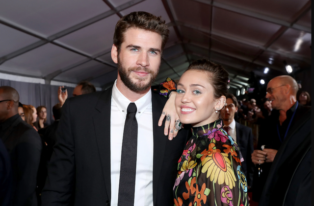 Miley Cyrus nhắc lại cuộc h&ocirc;n nh&acirc;n tan vỡ với Liam Hemsworth - Ảnh 2.