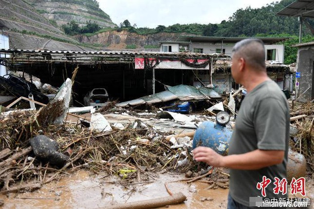 Trung Quốc: Bão Haikui đổ bộ vào tỉnh Phúc Kiến, cơ sở hạ tầng tê liệt - Ảnh 3.