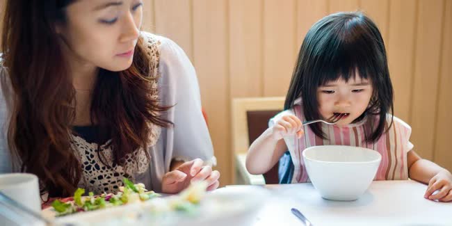 Để kh&ocirc;ng c&atilde;i nhau với con, cha mẹ n&ecirc;n bớt 4 điều, l&agrave;m th&ecirc;m 4 việc - Ảnh 3.
