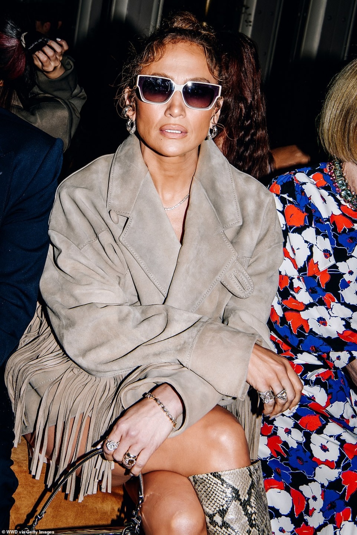 Jennifer Lopez ăn vận sành điệu tại Tuần lễ thời trang New York - Ảnh 6.