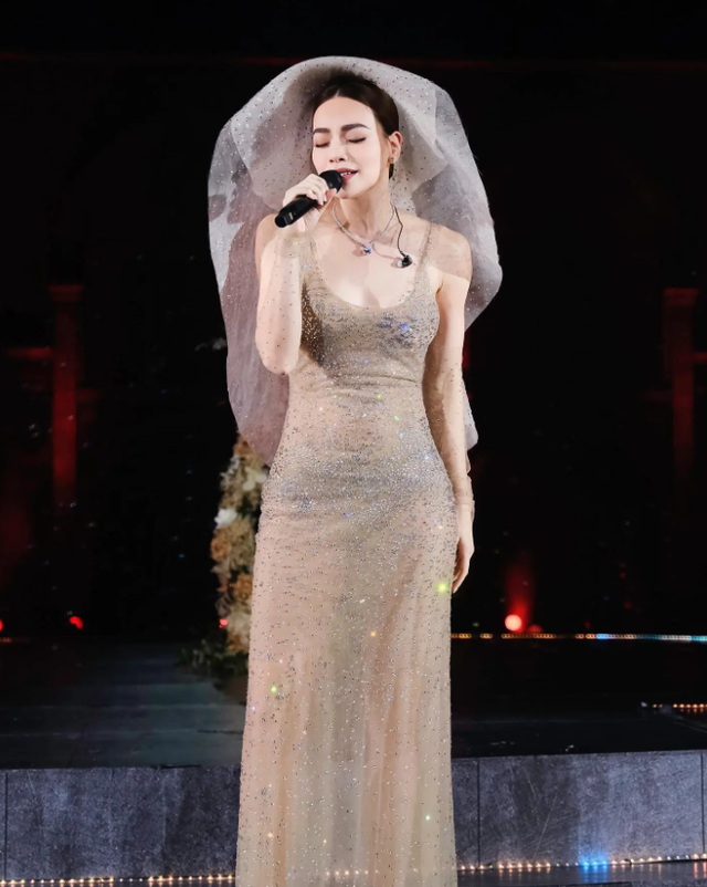 Live concert sống lại: Nghệ sĩ d&aacute;m chơi lớn, kh&aacute;n giả d&aacute;m chịu chi - Ảnh 2.