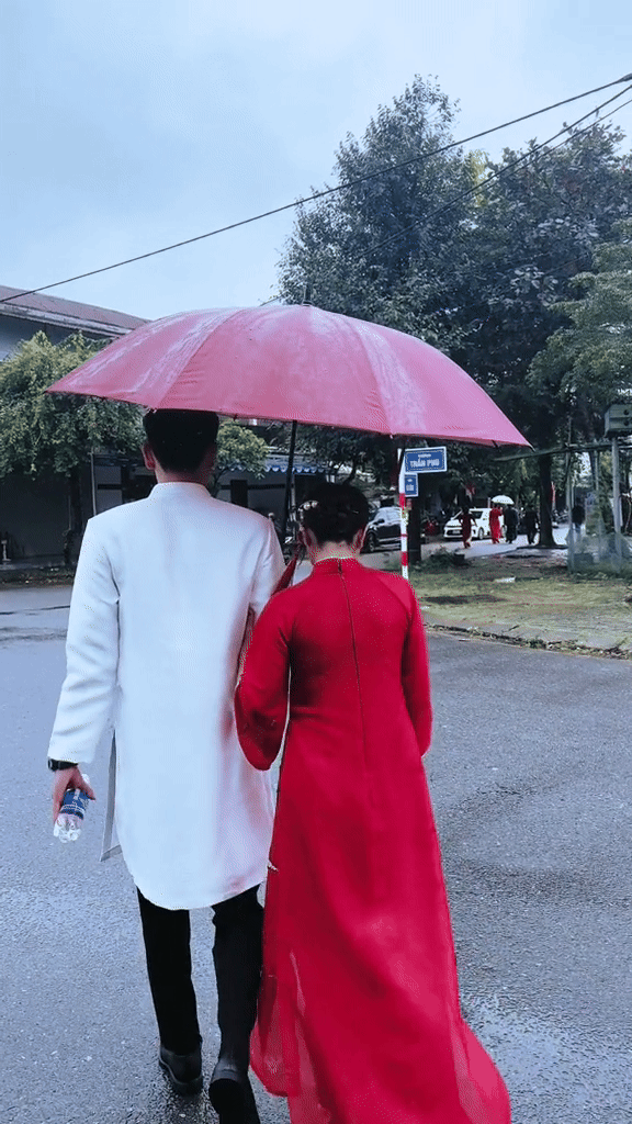 H&agrave;nh động nhỏ của chồng Nhật L&ecirc; sau đ&aacute;m cưới khiến netizen lập tức ch&uacute;c mừng v&igrave; đ&atilde; lấy đ&uacute;ng người! - Ảnh 2.