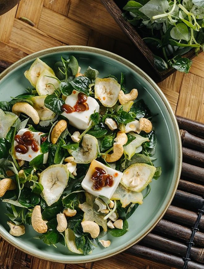 Ẩm thực chay tinh tế, s&aacute;ng tạo thu h&uacute;t nhiều người trẻ - Ảnh 2.