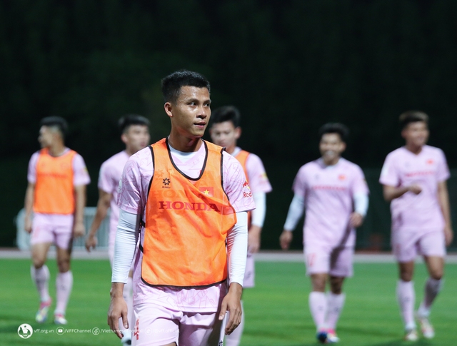 Profile 26 cầu thủ ĐT Việt Nam tham dự Asian Cup: Cầu thủ cao 1m92 l&agrave; ai? - Ảnh 13.