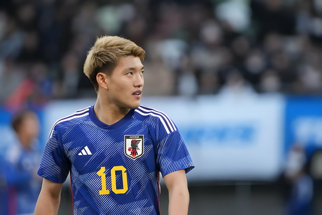 10 cầu thủ đắt giá nhất Asian Cup 2023: Son Heung-min đứng ở vị trí bất ngờ, dẫn đầu là sao trẻ chỉ 22 tuổi - Ảnh 1.