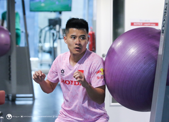 Profile 26 cầu thủ ĐT Việt Nam tham dự Asian Cup: Cầu thủ cao 1m92 l&agrave; ai? - Ảnh 21.