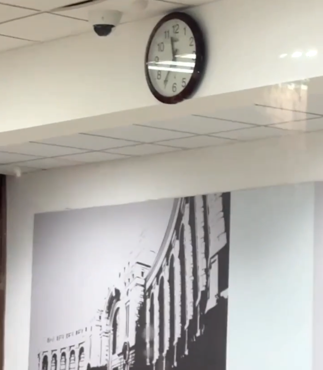 0h đêm giữa thời tiết âm 6 độ tại đại học số 1 Thượng Hải, đây chính là thế giới của các học bá - Ảnh 2.