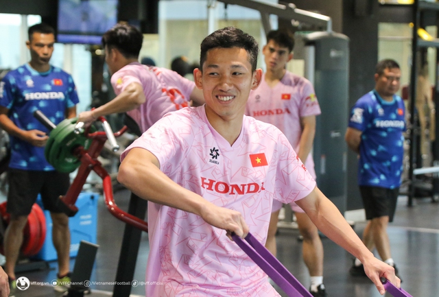 Profile 26 cầu thủ ĐT Việt Nam tham dự Asian Cup: Cầu thủ cao 1m92 l&agrave; ai? - Ảnh 19.