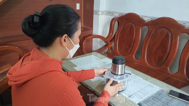 Diễn biến mới vụ người phụ nữ ở TPHCM bị lừa hơn 2,5 tỷ đồng khi xem video kiếm tiền - Ảnh 1.