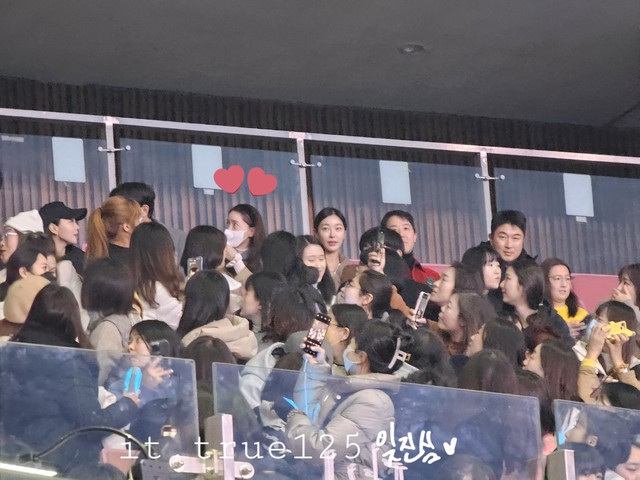 Yoona tất tả tới concert ủng hộ bạn trai tin đồn Junho (2PM) ngay sau khi về Hàn, khiến cả nhà thi đấu dậy sóng - Ảnh 5.