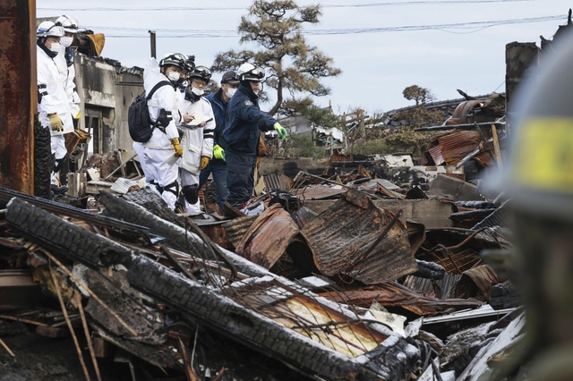 Sóng thần do động đất nhấn chìm hơn 190 hecta đất tại Nhật Bản - Ảnh 2.