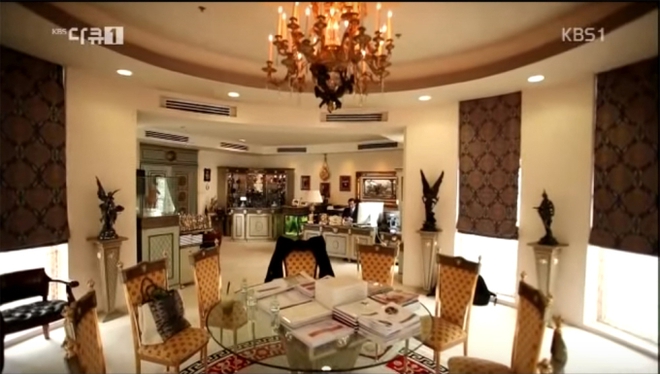 Đọ cơ ngơi nh&agrave; chồng d&agrave;n phu nh&acirc;n Vbiz: Người ở trong cung điện d&aacute;t v&agrave;ng, 1 biệt thự khủng l&ecirc;n s&oacute;ng truyền h&igrave;nh H&agrave;n Quốc - Ảnh 18.
