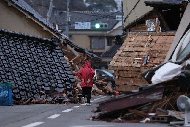 Tăng thiệt hại về người do động đất ở Nhật Bản - Ảnh 2.