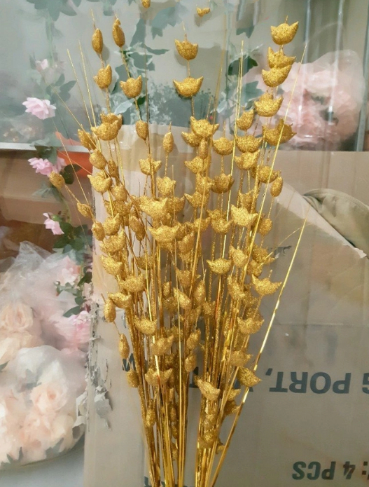 Bày thứ này trên bàn thờ không chỉ mang tội bất kính mà còn khiến tài lộc hao hụt, vận may suy giảm - Ảnh 3.