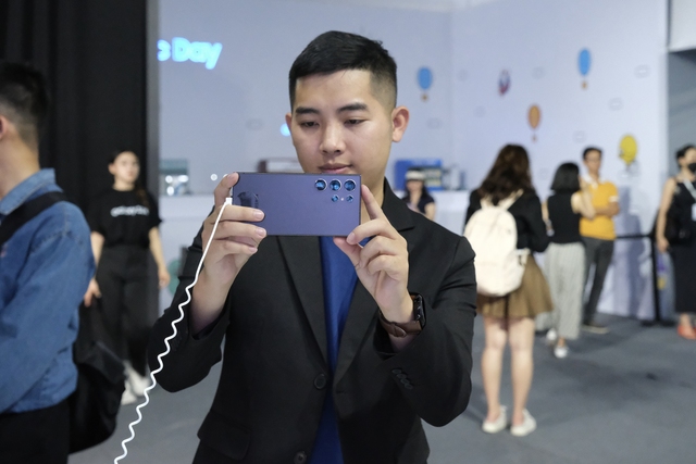 Giới trẻ hào hứng trải nghiệm Galaxy S24 Series tại Việt Nam, nhiều người sẵn sàng “móc ví mua máy mới - Ảnh 12.