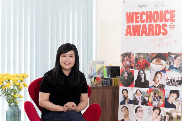 Nh&agrave; b&aacute;o Thu Uy&ecirc;n - HĐTĐ WeChoice Awards 2023: &ldquo;Cảm hứng giống như mồi lửa, phải c&oacute; nhi&ecirc;n liệu th&igrave; mới bắt được&rdquo; - Ảnh 2.