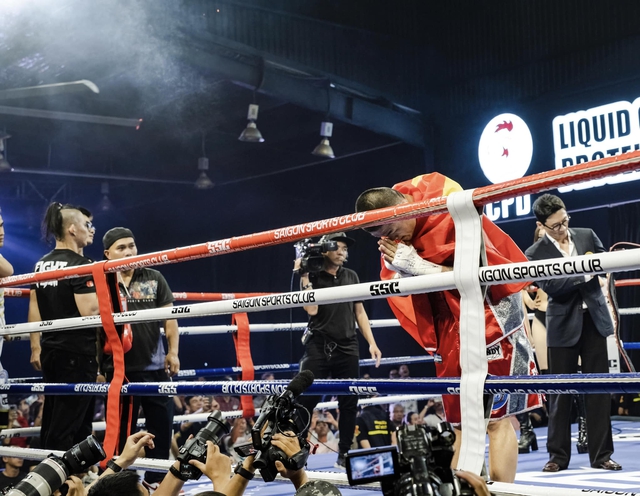 Nam vương boxing Trương Đình Hoàng tuyên bố giải nghệ - Ảnh 1.