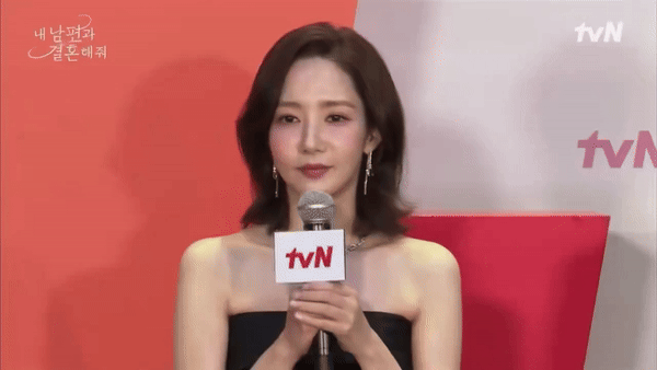 Park Min Young xin lỗi v&igrave; ồn &agrave;o bạn trai tai tiếng: &ldquo;T&ocirc;i thấy tội lỗi đến mức điện n&atilde;o đồ cảnh b&aacute;o m&agrave;u đỏ&rdquo; - Ảnh 4.