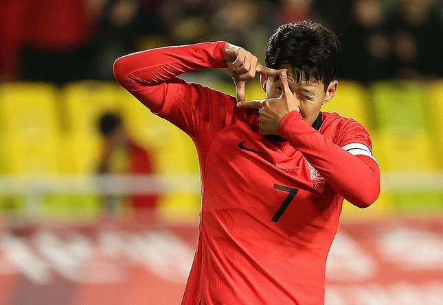 Son Heung-min không phải cầu thủ Hàn Quốc xuất sắc nhất năm 2023 - Ảnh 1.