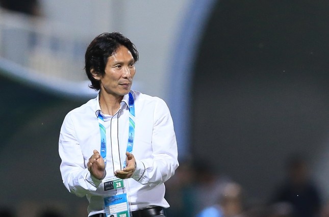 HLV Gong Oh-kyun viết tâm thư, tuyên bố bị tổn thương khi làm việc ở V-League - Ảnh 1.