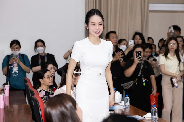 Phương Nhi - Minh Kiên khoe visual thăng hạng bên dàn Hậu, Hoa hậu Ý Nhi sẽ làm 1 việc đặc biệt trong dịp Tết - Ảnh 13.