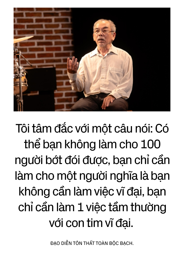 Nhóm y bác sĩ Sài Gòn 7 năm mang tiếng hát đổi thành bữa ăn, tấm thẻ BHYT cho bệnh nhân nghèo- Ảnh 16.