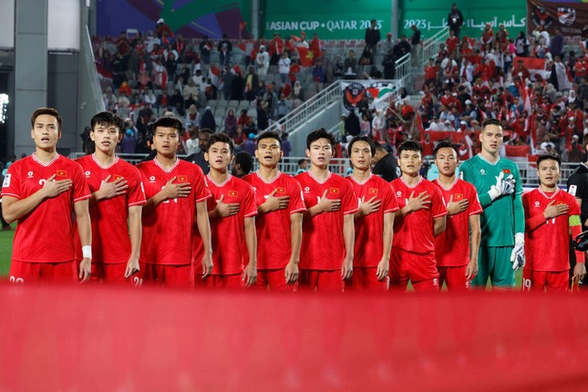 Cựu tuyển thủ Nguyễn Mạnh Dũng: &Ocirc;ng Park c&oacute; cả vườn c&acirc;y, &ocirc;ng Troussier chỉ đang ươm mầm - Ảnh 2.