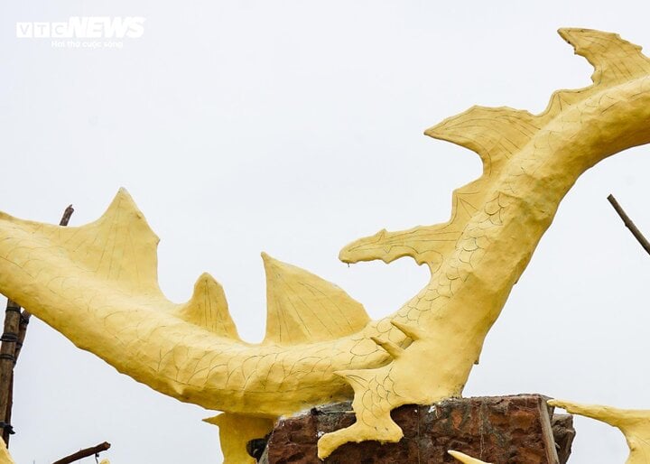 View - Thanh Hoá: Linh vật rồng vừa hoàn thiện gây tranh cãi vì "nhìn giống lươn"