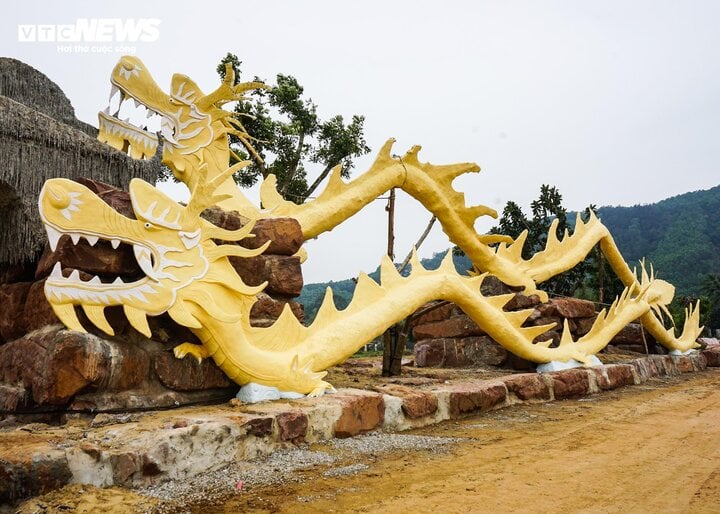 View - Thanh Hoá: Linh vật rồng vừa hoàn thiện gây tranh cãi vì "nhìn giống lươn"