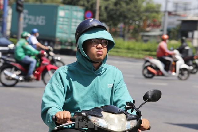 TPHCM có thể nắng nóng gần 40 độ C trong 3 tháng đầu năm - Ảnh 1.