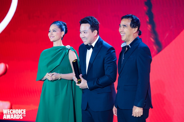 Nhà Bà Nữ chiến thắng WeChoice Awards 2023, Trấn Thành: Tôi muốn mang phim Việt ra thế giới - Ảnh 3.