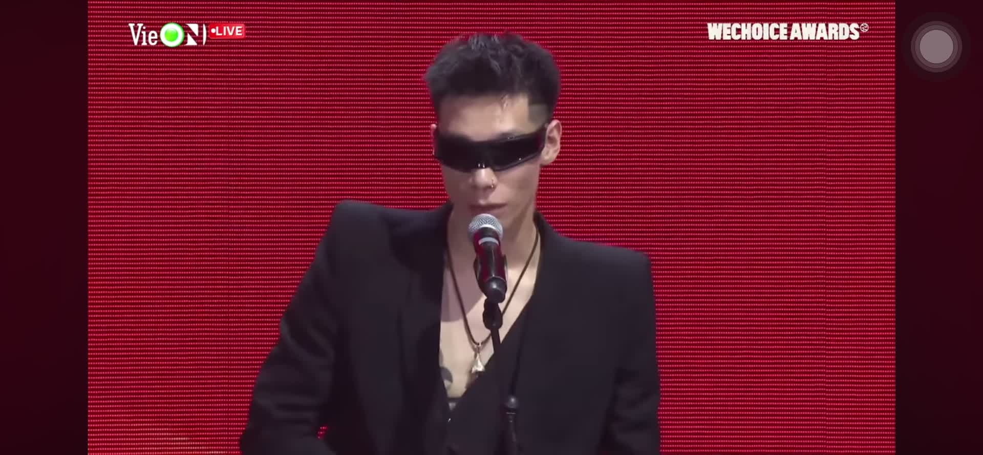 MCK và cú ăn 5 lịch sử ở WeChoice Awards 2023: Biết ơn những người đã rời đi, trân trọng những người còn ở lại - Ảnh 4.