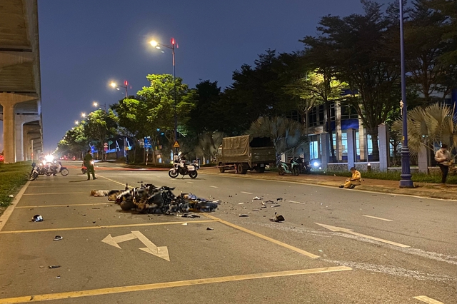 Tai nạn 2 người chết ở TP Thủ Đức: M&ocirc; t&ocirc; ph&acirc;n khối lớn đi phượt về, lấn l&agrave;n tr&aacute;i - Ảnh 2.